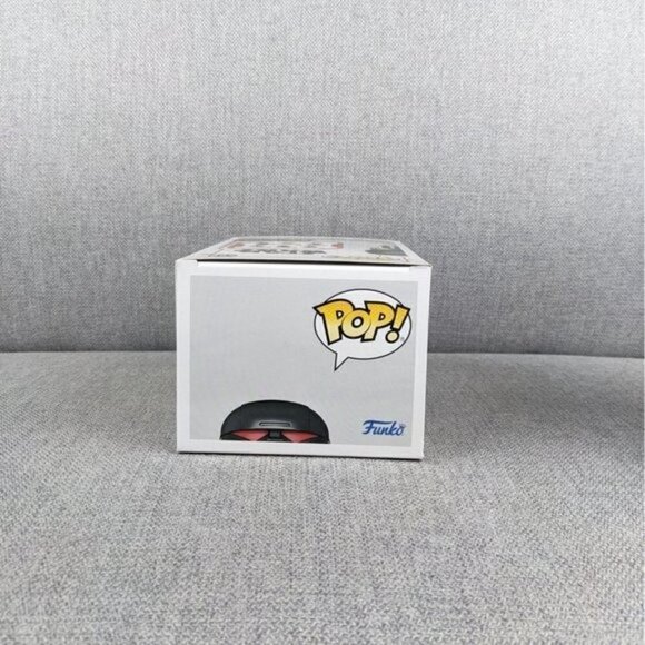 Funko Star Wars: The Mandalorian Dark Trooper with Grogu Glow-in-the-Dar… - Picture 7 of 8